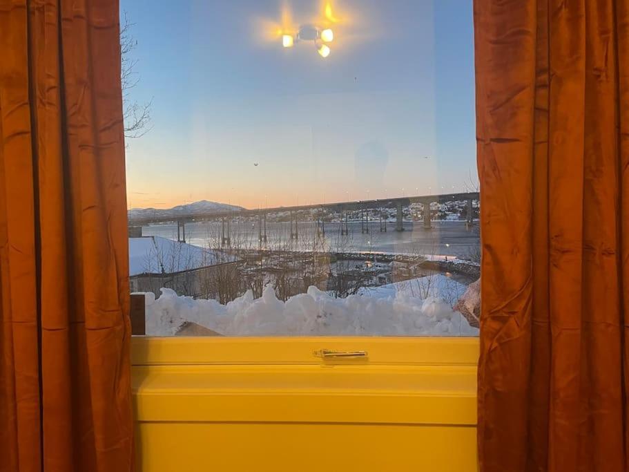 Gateway Senja Apartment Finnsnes Bagian luar foto