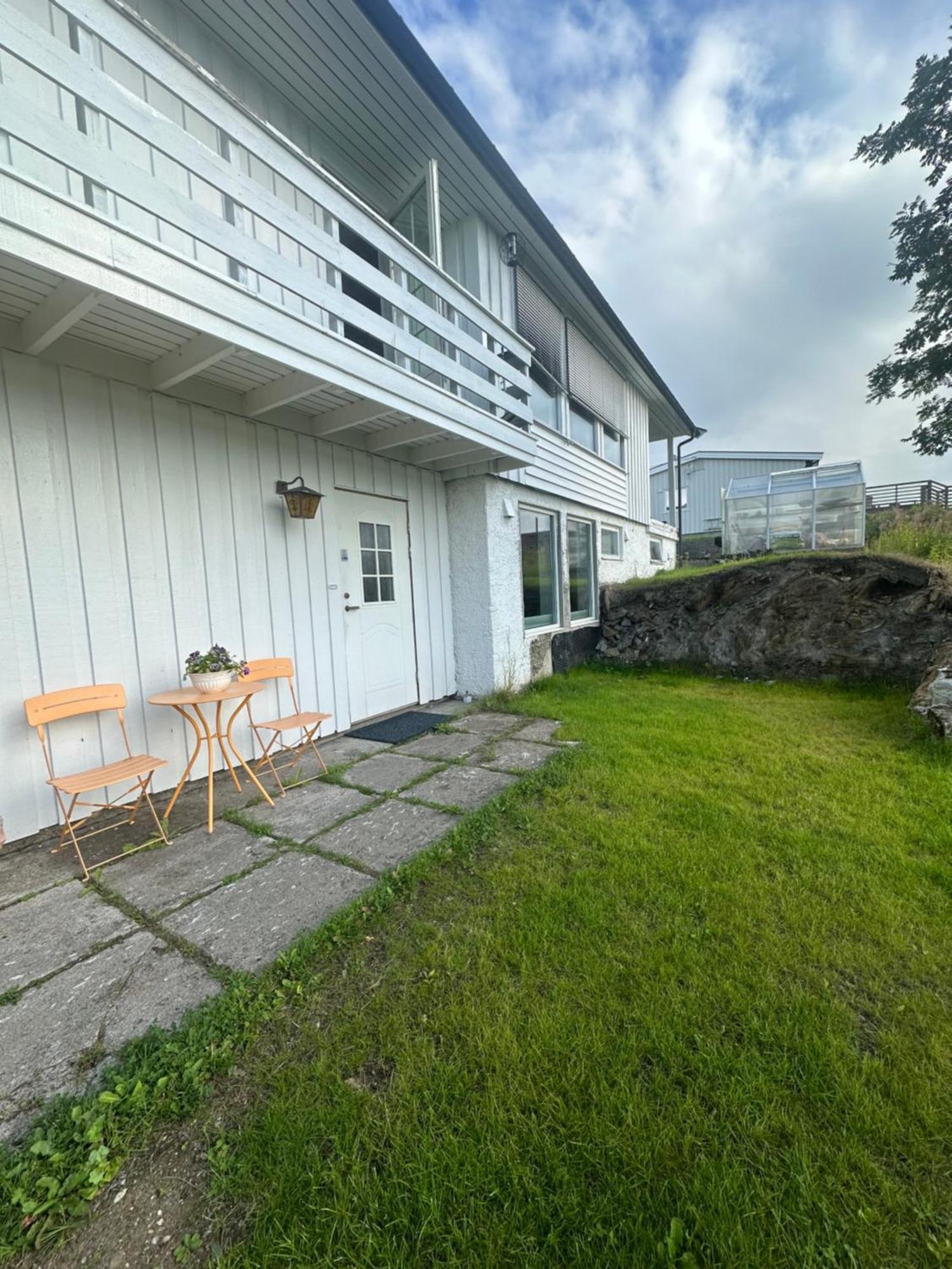 Gateway Senja Apartment Finnsnes Bagian luar foto